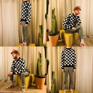 Oversized knit long sleeve sweater